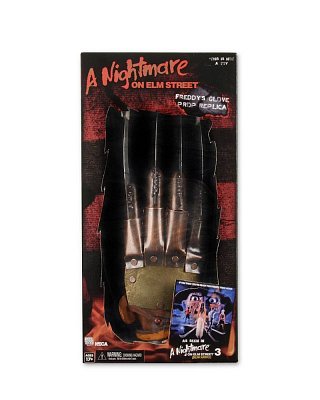 A Nightmare On Elm Street 3 Replica 1/1 Freddy´s Glove --- DAMAGED PACKAGING