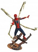 Avengers Infinity War Marvel Premier Collection Statue Iron Spider-Man 30 cm --- DAMAGED PACKAGING
