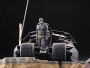 Batman Begins Legacy of Revoltech Diorama Batmobile Tumbler in Gotham City 17 cm