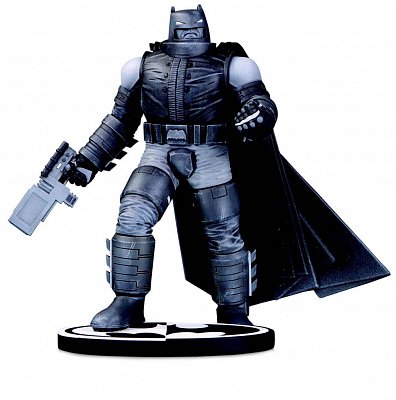Černobílá socha Batmana Batman od Franka Millera 18 cm