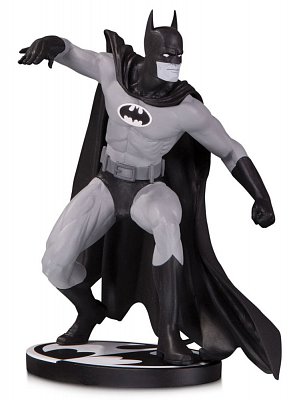 Batman Black & White Statue Batman by Gene Colan 17 cm