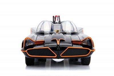 Batman Diecast Model 1/18 1966 Batmobile with Light-Up Functions and Figures