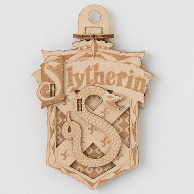 Harry Potter IncrediBuilds Emblematics 3D Wood Model Kit Slytherin