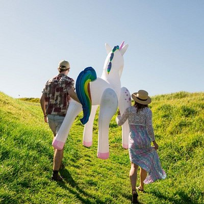 Inflatable Life-Size Unicorn 198 cm --- DAMAGED PACKAGING