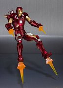Iron Man 3 S.H. Figuarts Action Figure Iron Man Mark VII & Hall of Armor Set 15 cm