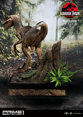 Socha Jurského parku 1/6 Velociraptor 41 cm