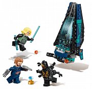 LEGO® Marvel Super Heroes&trade; Avengers: Infinity War - Outrider Dropship Attack