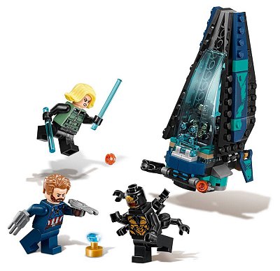 LEGO® Marvel Super Heroes&trade; Avengers: Infinity War - Outrider Dropship Attack