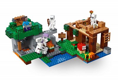 LEGO® Minecraft&trade; The Skeleton Attack