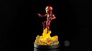 Marvel Comics Light-Up Q-Fig Figure Iron Man 14 cm --- DAMAGED PACKAGING