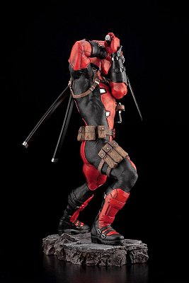 Marvel Fine Art Statue 1/6 Deadpool 30 cm