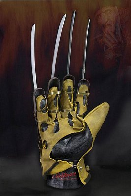 Nightmare On Elm Street 1984 Replica 1/1 Freddy´s Glove --- DAMAGED PACKAGING