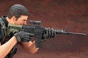 Resident Evil: Vendetta Statue 1/6 Chris Redfield 29 cm --- DAMAGED PACKAGING
