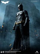 The Dark Knight Statue 1/3 Batman Deluxe Edition 68 cm - Vážně poškozený obal