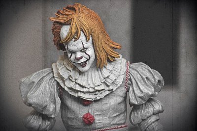 Stephen King\'s It 2017 Action Figure Ultimate Pennywise (Well House) 18 cm