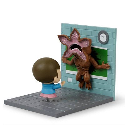 Stranger Things Diorama Eleven vs Demogorgon Lootcrate Exclusive 13 x 14 cm