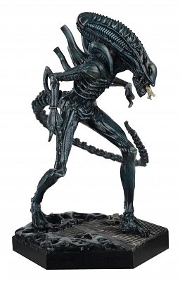 The Alien & Predator Figurine Collection Xenomorph Warrior (Aliens) 14 cm
