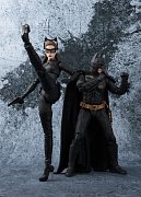 The Dark Knight S.H. Figuarts Action Figure Catwoman Tamashii Web Exclusive 15 cm --- DAMAGED PACKAGING