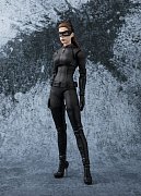 The Dark Knight S.H. Figuarts Action Figure Catwoman Tamashii Web Exclusive 15 cm --- DAMAGED PACKAGING