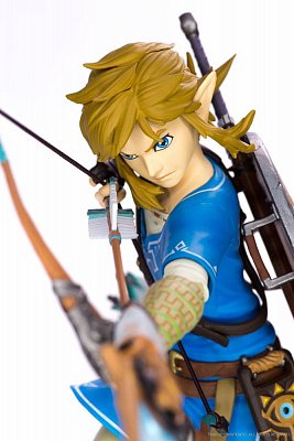 The Legend of Zelda Breath of the Wild PVC Statue Link 25 cm --- DAMAGED PACKAGING