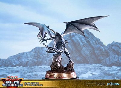Yu-Gi-Oh! PVC socha Blue-Eyes White Dragon Silver Edition 35 cm