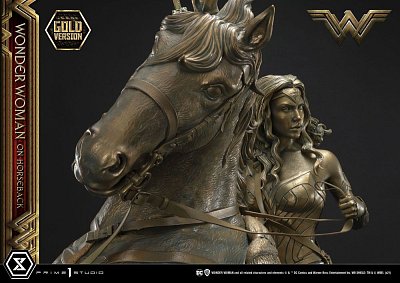 Socha Wonder Woman Wonder Woman na koni zlaté provedení 138 cm