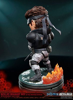 Metal Gear Solid PVC SD Statue Solid Snake 20 cm --- DAMAGED PACKAGING